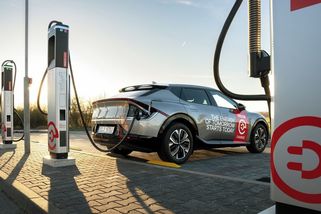 Orlen chystá síť ultrarychlého nabíjení. Nabídne výkon, který většina elektromobilů ještě nevyužije